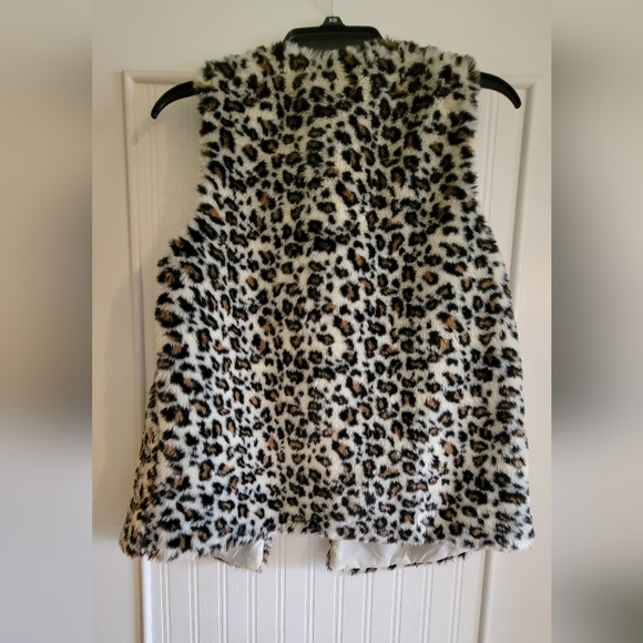 Leopard Print Vest - Picture 5 of 5